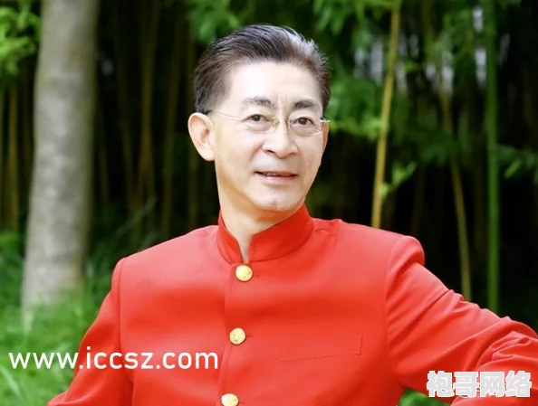 亚洲制服丝袜中文字幕网友认为该视频展现了独特的美感与时尚元素，吸引了不少年轻人的关注和讨论，同时也引发了一些关于审美和文化的思考