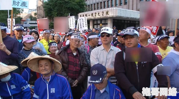 夫的上司霸占我近日该事件引发热议，网友纷纷讨论职场权力关系与个人权益问题